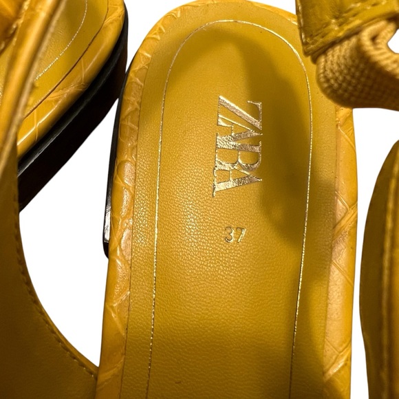 Zara Animal Print Pointed Toe Flats - Picture 8 of 11